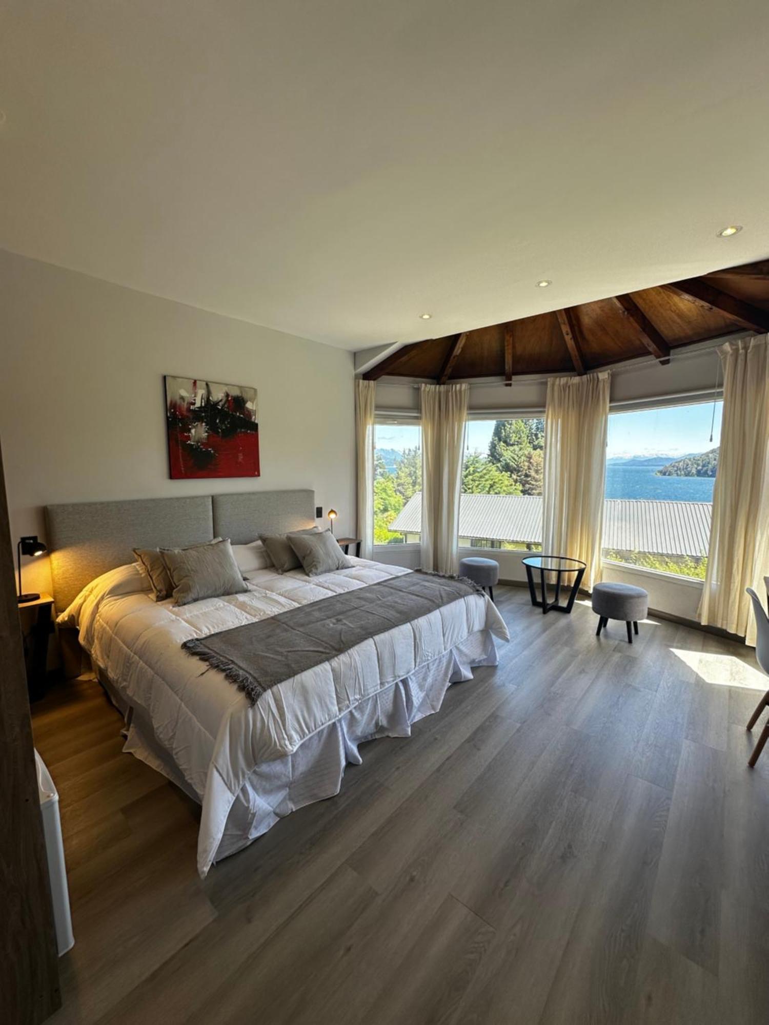Nbh Lacus Boutique Hotel San Carlos de Bariloche Exterior photo