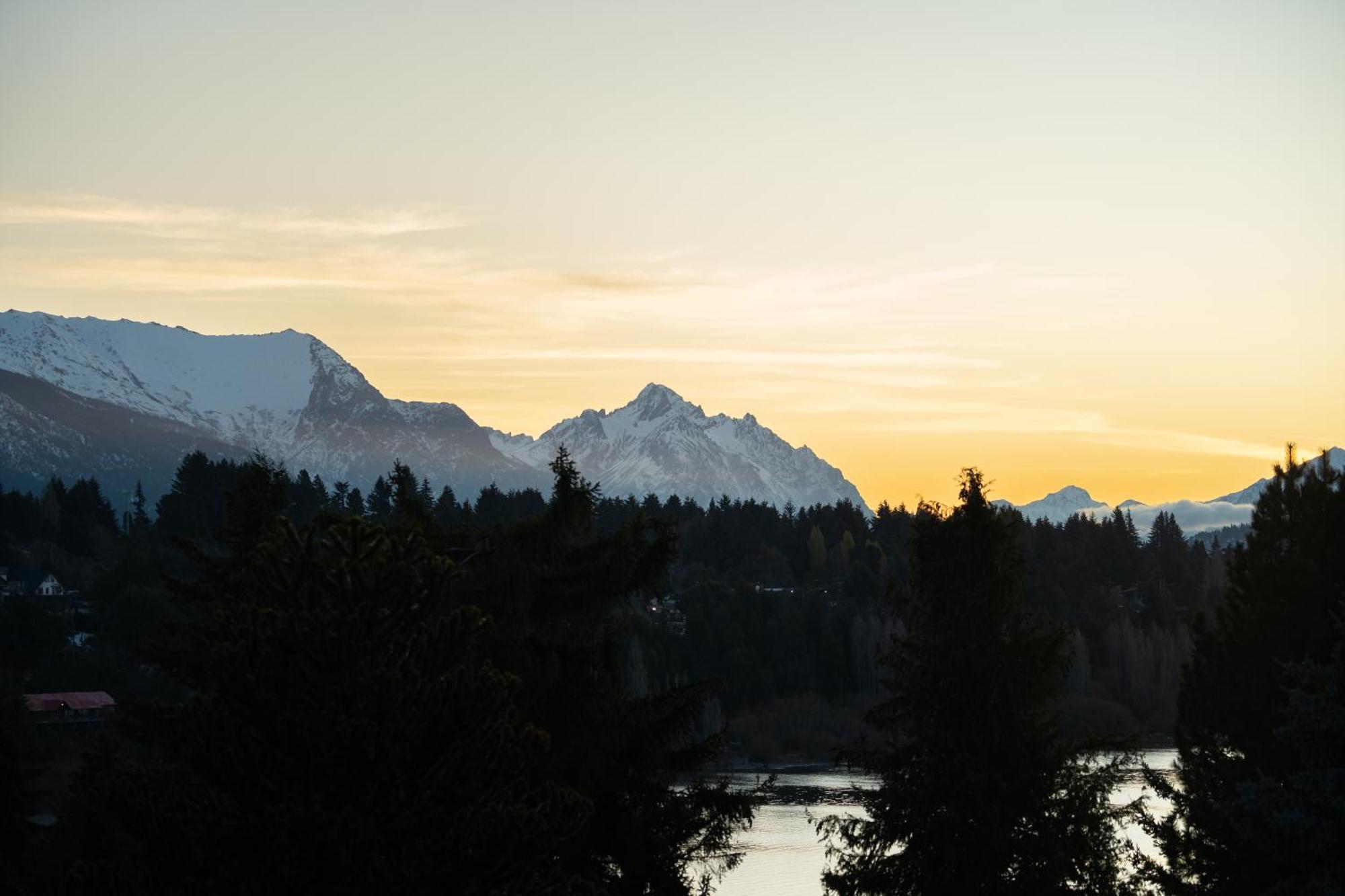 Nbh Lacus Boutique Hotel San Carlos de Bariloche Exterior photo